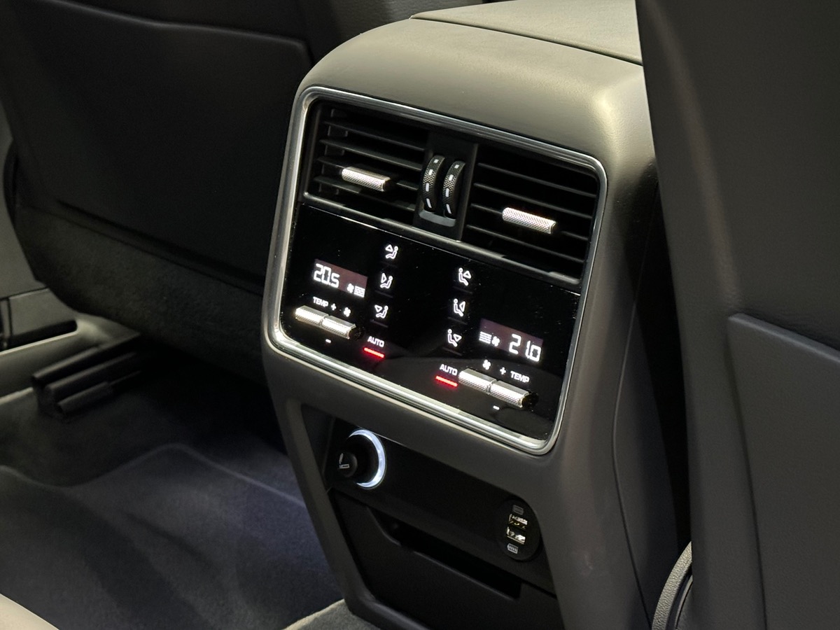 Porsche Cayenne E-HYBRID 3.0 V6 462CV APPROVED ZWM