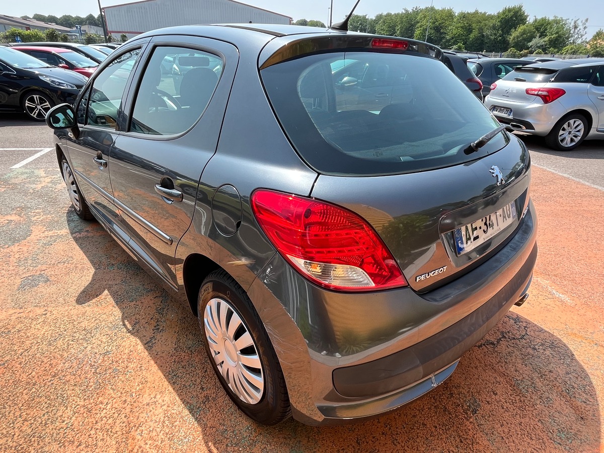 Peugeot 207 1.6 HDI 90 CH ACTIVE
