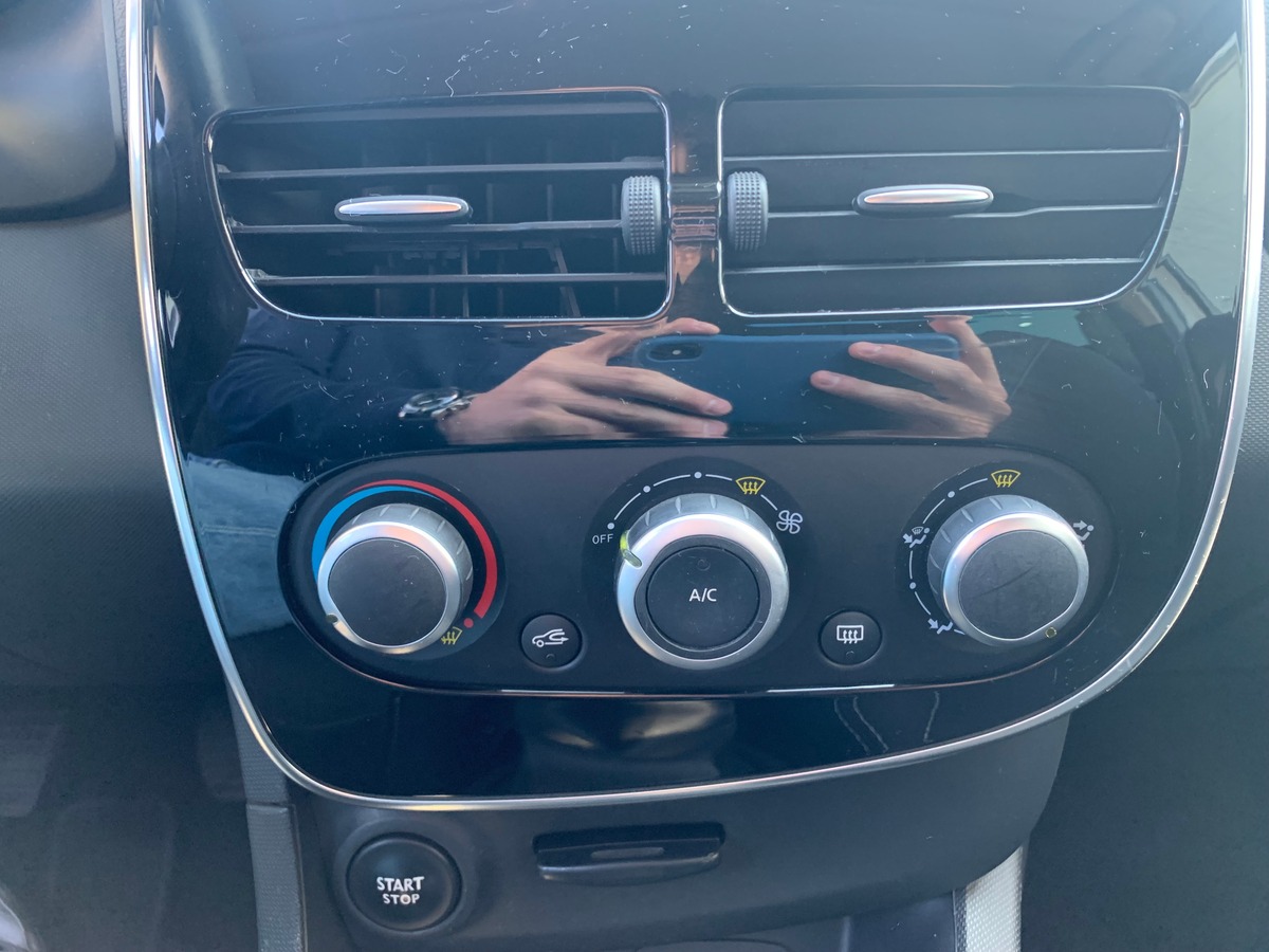 RENAULT Clio IV 75 chevaux | Limited | Caméra de recul | GPS | Bluetooth | Régulateur de vitesse