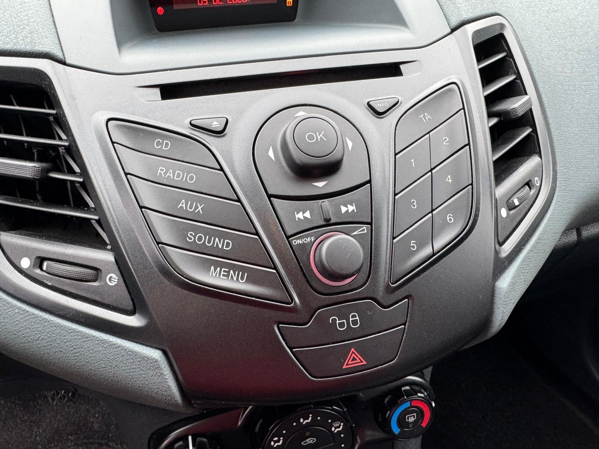 Ford Fiesta 1.4 TDCi 68 Ambiente - Révisée - Garantie