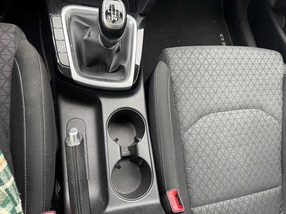 Kia Ceed 120 ch | ACTIVE | GPS | Caméra de recul | Climatisation automatique | Régulateur de vitesse