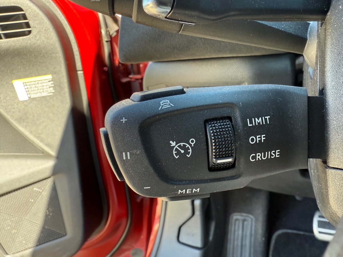 DS DS 3 CROSSBACK 130 BLUEHDI EAT8 PERFORMANCE LINE, SUIVI COMPLET, CARPLAY