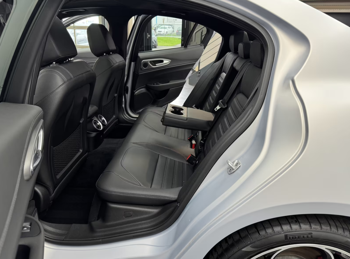 Alfa Romeo Giulia 2.0T 280ch Competizione Q4 AT8/Gris Panarea Mat/Harman-Kardon/Toit ouvrant