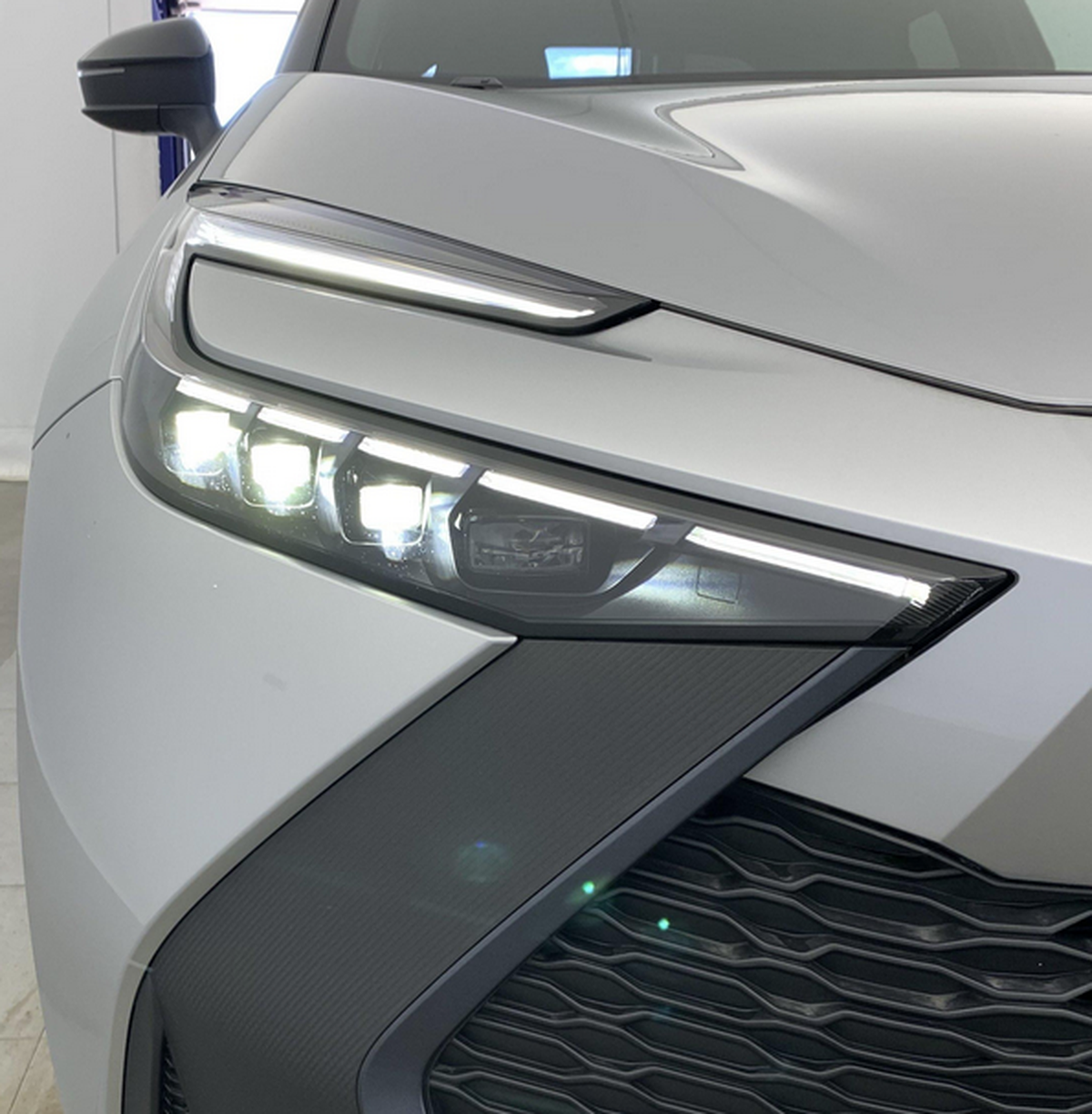 Toyota C-HR TOYOTA - C-HR Hybride 140 Design