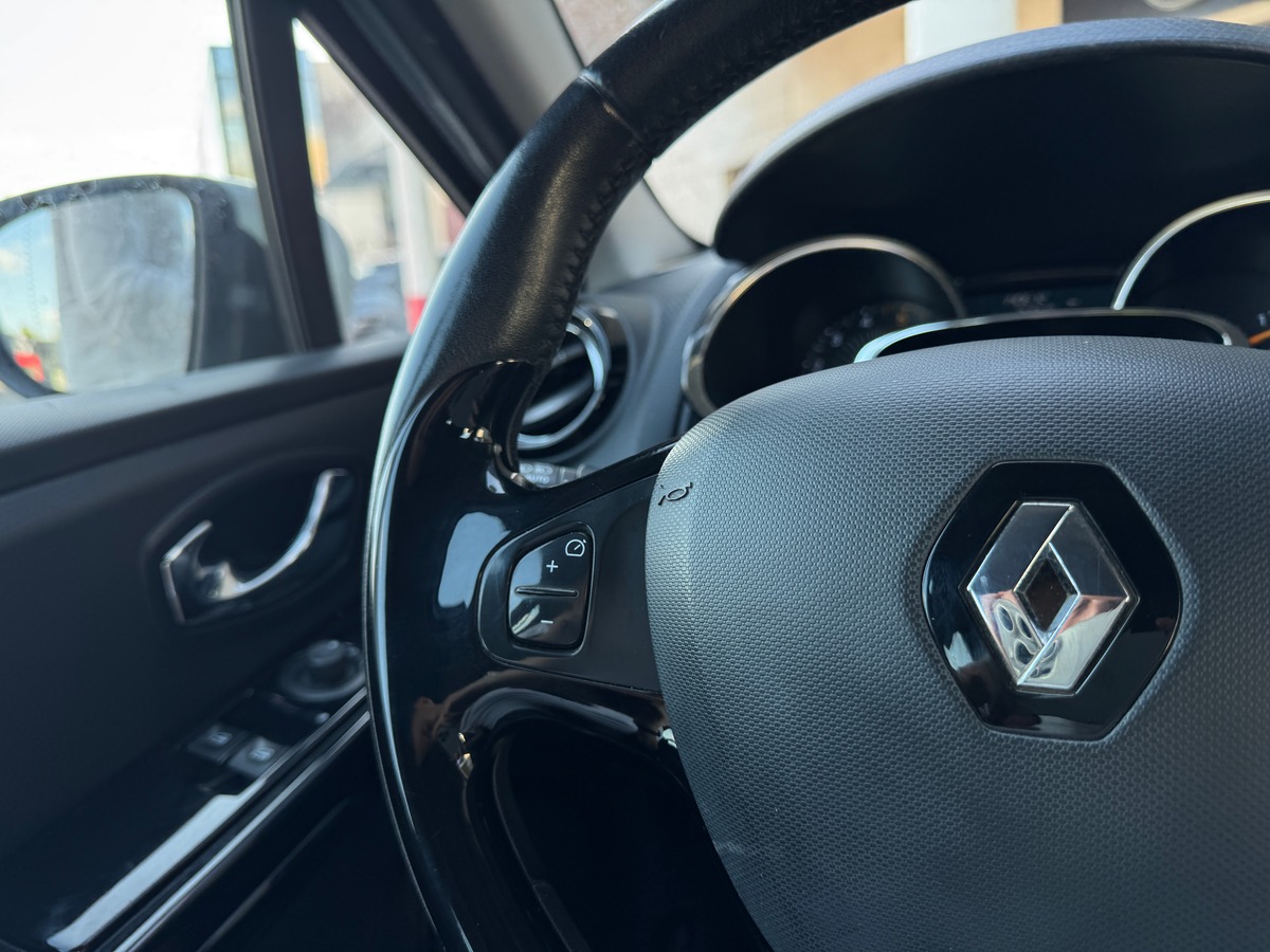 RENAULT Clio IV 1.5 dCi Limited S&S 90 cv - Ecran multimédia