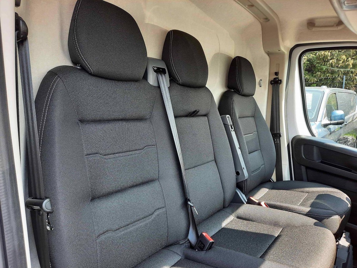 Peugeot Boxer Fg FOURGON 333 L2H2 2.2 BLUEHDI 140CH M6 CONFORT