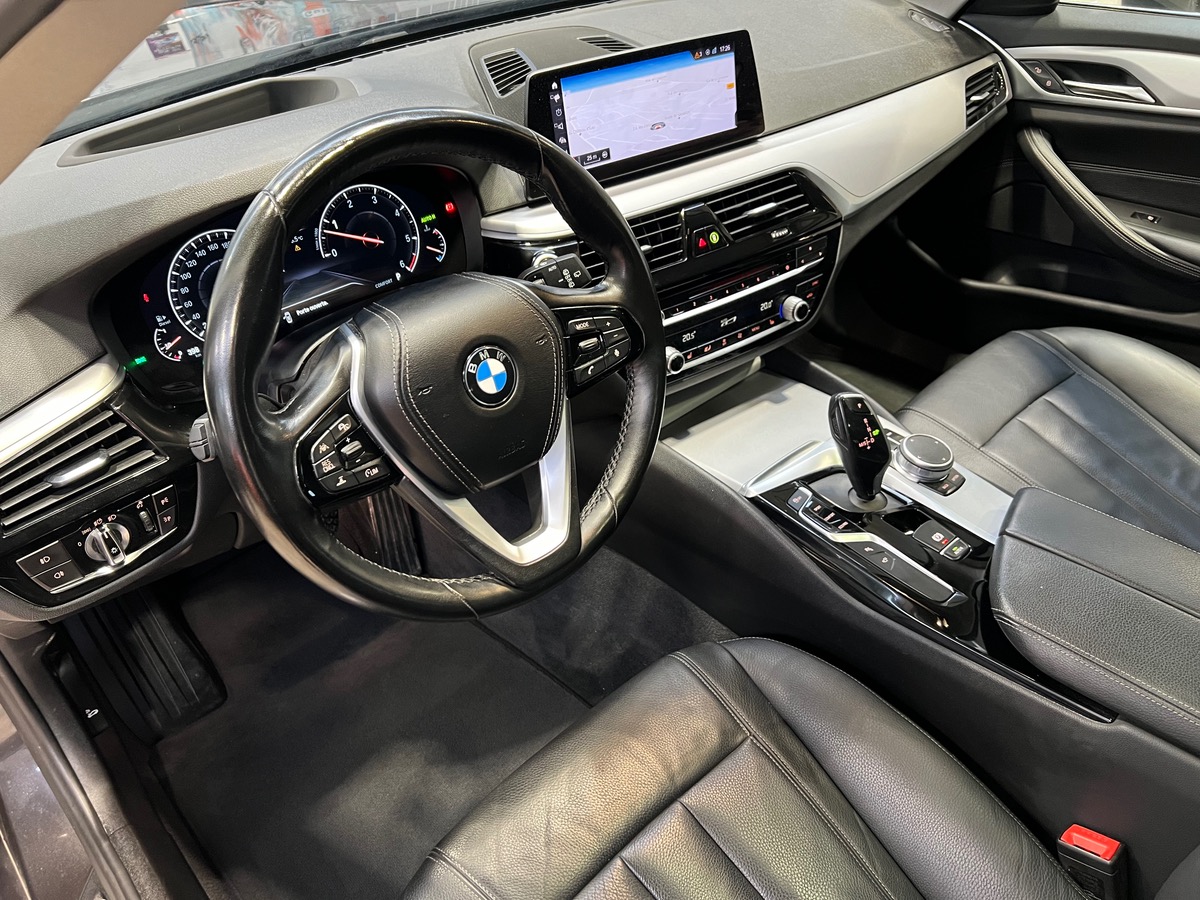 Bmw Série 5 (G31) TOURING xDrive 530D 265 BVA8 LUXURY /Toit pano / Attelage Électrique/
