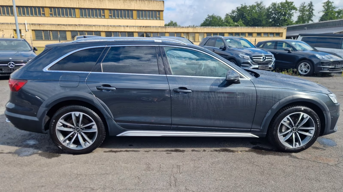 Audi A4 Allroad 40 TDI 204ch Avus quattro S tronic 7/Attelage/Caméra360/Gris Manhattan