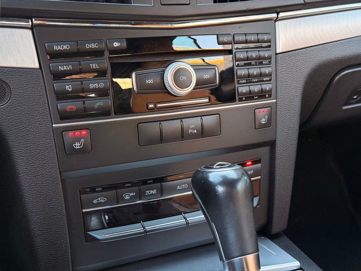 Mercedes-Benz Classe E (207) Avantgarde Phase 2 Coupé 220 CDi 2.1 CDI 7G-TRONIC 163 cv - Boîte auto