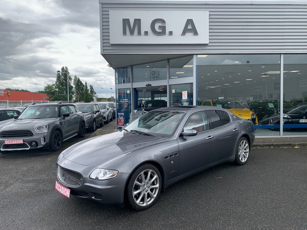 Maserati Quattroporte 4.2 | 401 chevaux | GPS | Régulateur de vitesse | Toit ouvrant électrique