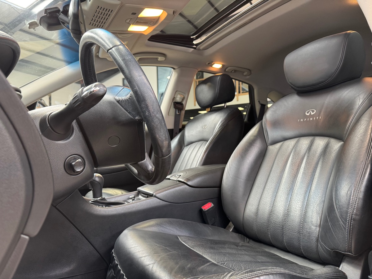 Infiniti EX30D GT PREMIUM V6 AWD AUTO-S7 238CV TO/ATTELAGE/CAM 360°/BOSE ENTRETIEN COMPLET A 