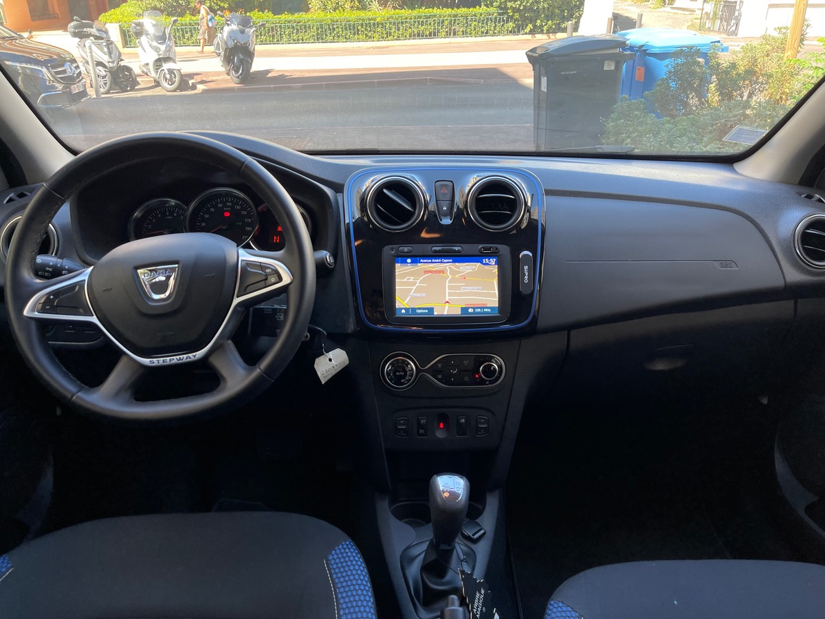 Dacia Sandero Stepway 90 CV Boîte auto / KM Réel / Edition 15 ANS / Caméra / GPS