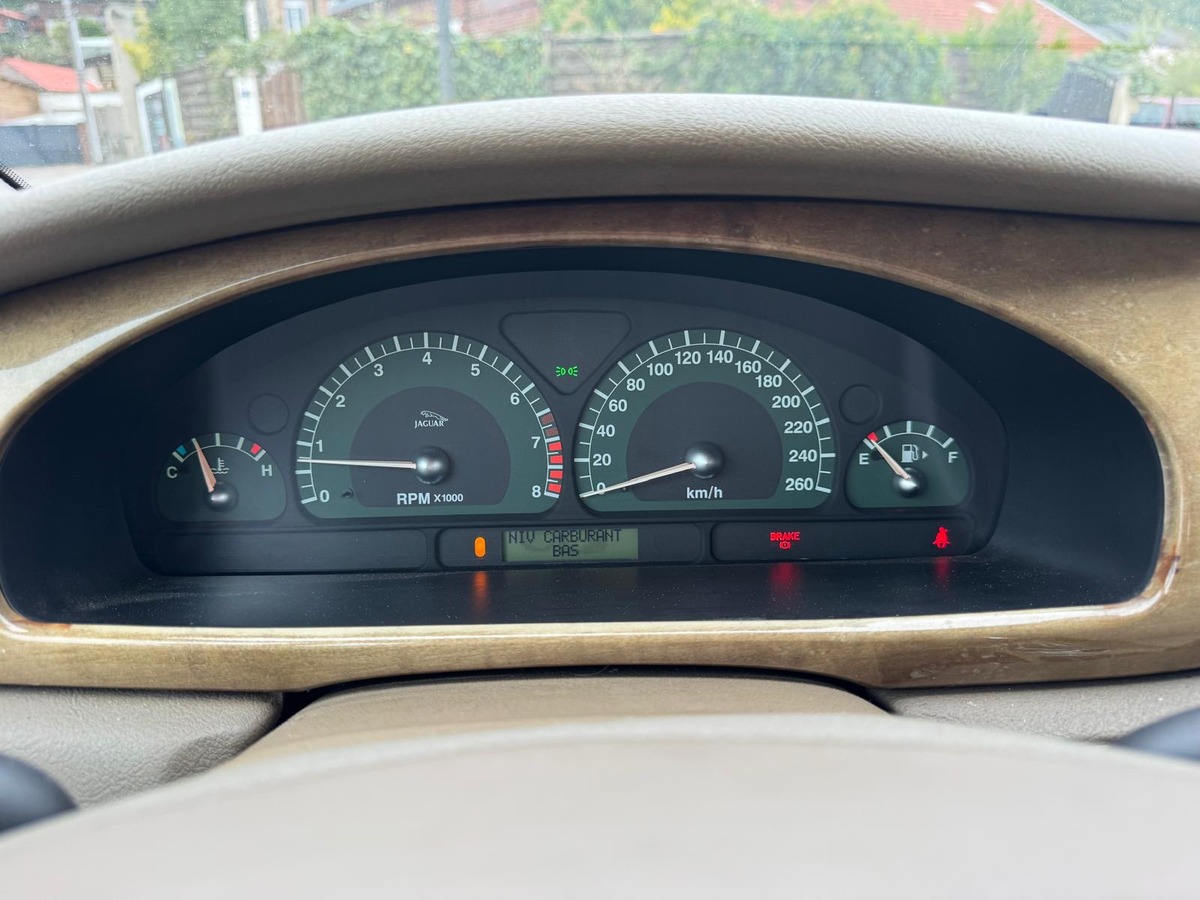 Jaguar S-Type 4.2 V8 Executive 298cv -Boite automatique