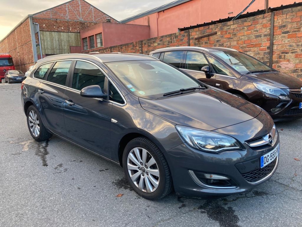 Opel Astra Sports Tourer 1.7 CDTI 130 CH COSMOS 4X foit  CBLeut