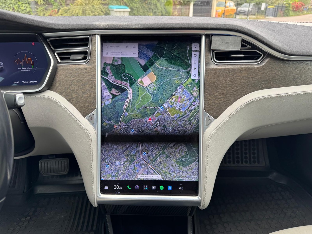 Tesla Model S 85 367CV 7 places - Recharge gratuite à vie