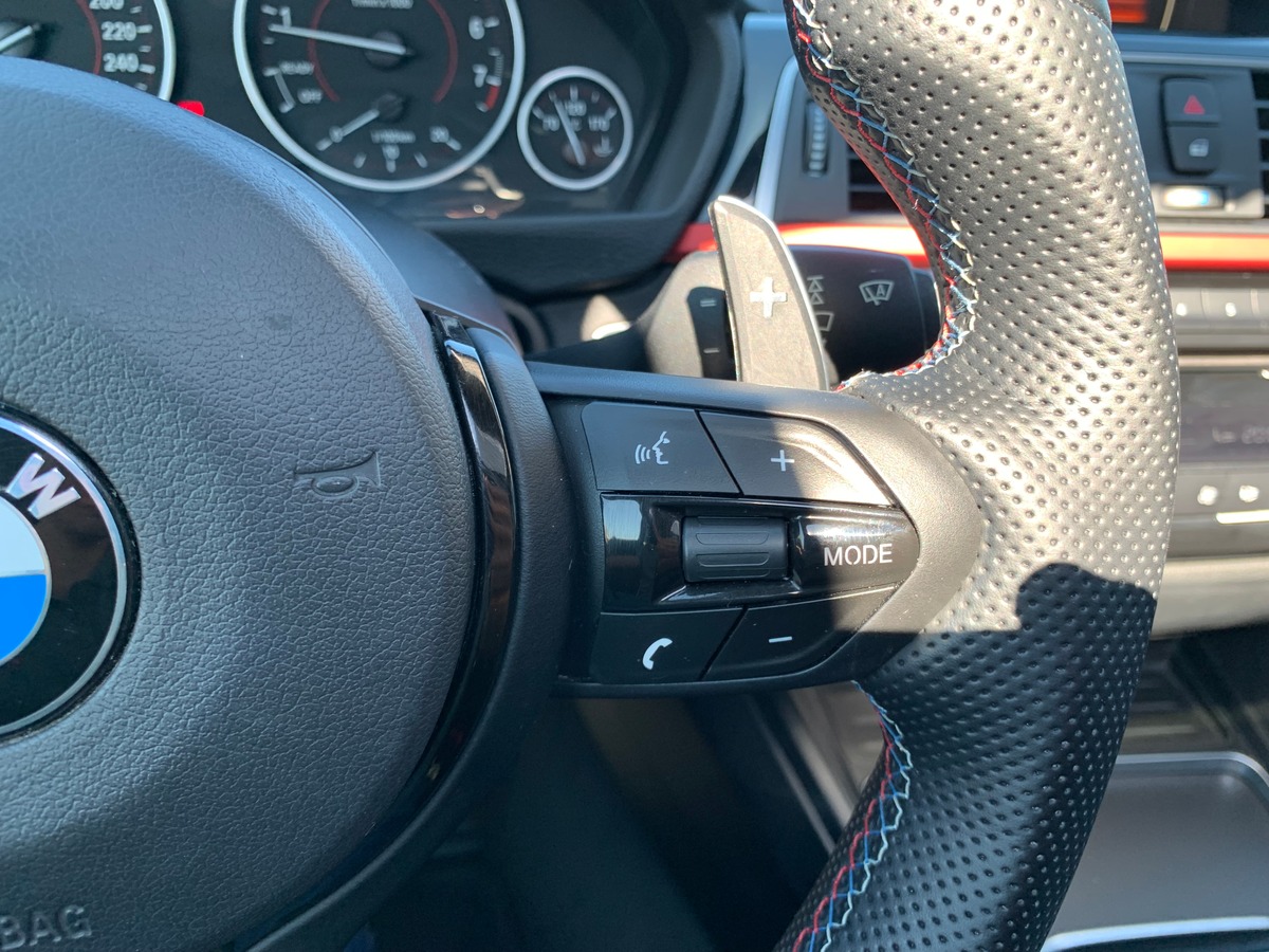 Bmw Série 3 326 | Sport | Régulateur vitesse | GPS | Siéges chauffants | Toit ouvrant | Mode Sport