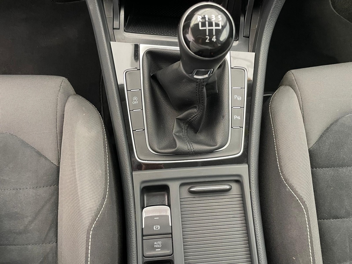 Volkswagen Golf 1.6 TDI  110  CARAT