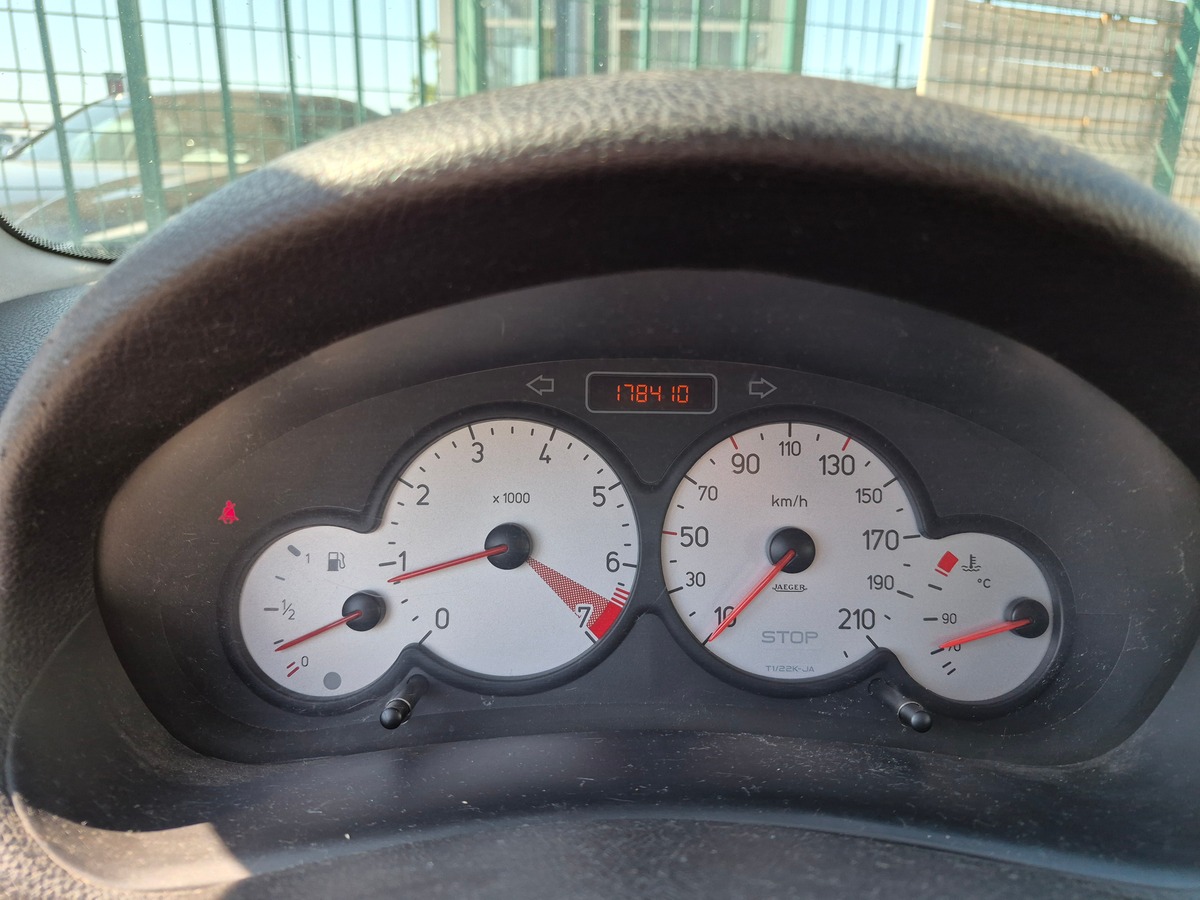 Peugeot 206 1.4 75 STYLE