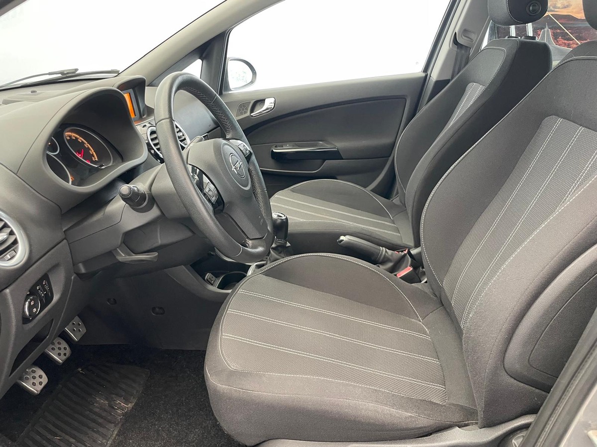 Opel Corsa 1.4  100  Color edition
