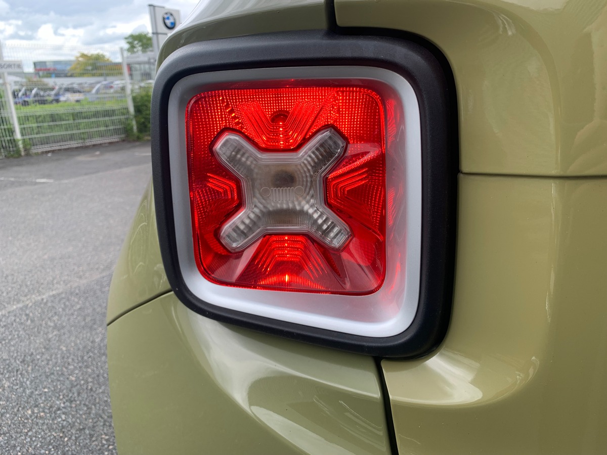 Jeep Renegade 120 chevaux | Régulateur de vitesse | Radar de recul | Bluetooth | Cuir | GPS