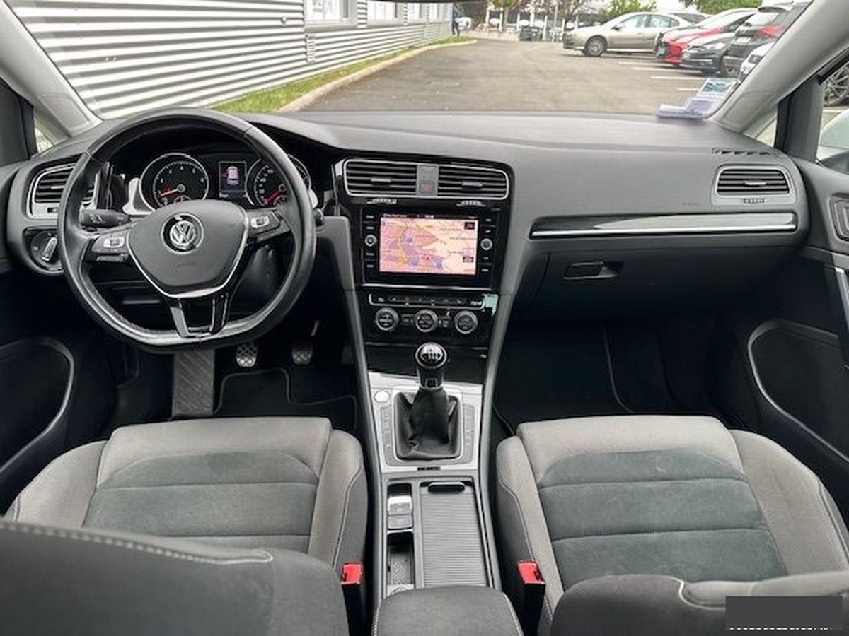 Volkswagen Golf VII 1.5 TSI EVO 150 ch | Carat | Régulateur adaptatif | Pack sport R-Line extérieur