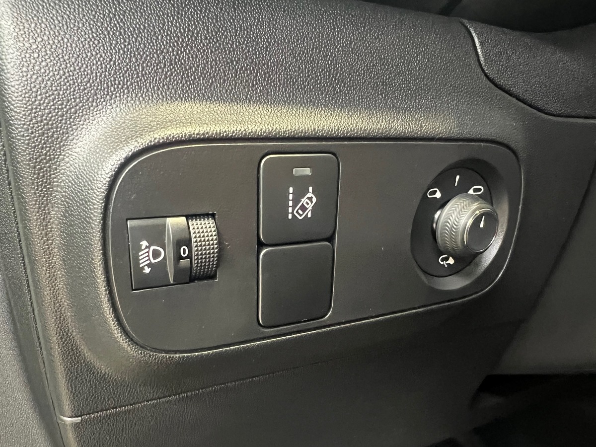 Citroën C3 III 1.2 110 ch S&S SHINE EAT6 GPS/CARPLAY/CAMERA/REGULATEUR