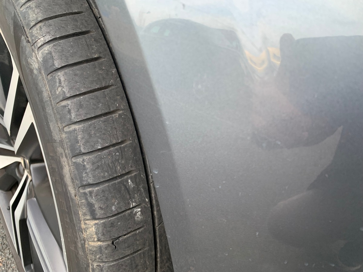 Volvo XC60 197 ch | R-design | Châssis Sport | Jantes Alu 21'' | Sièges Sport | Coffre électrique