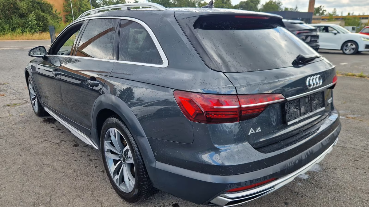 Audi A4 Allroad 40 TDI 204ch Avus quattro S tronic 7/Gris Manhattan/Cuir/Attelage/Caméra360