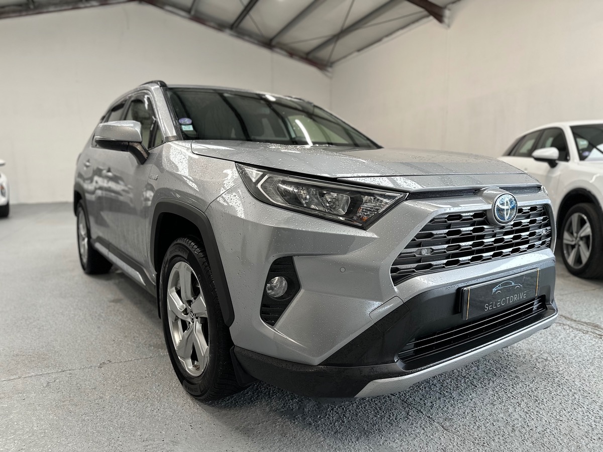 Toyota RAV4 2.5 218 HYBRIDE DYNAMIC 2WD PACK DEMO DESIGN / ATTELAGE AMOVIBLE / CARPLAY