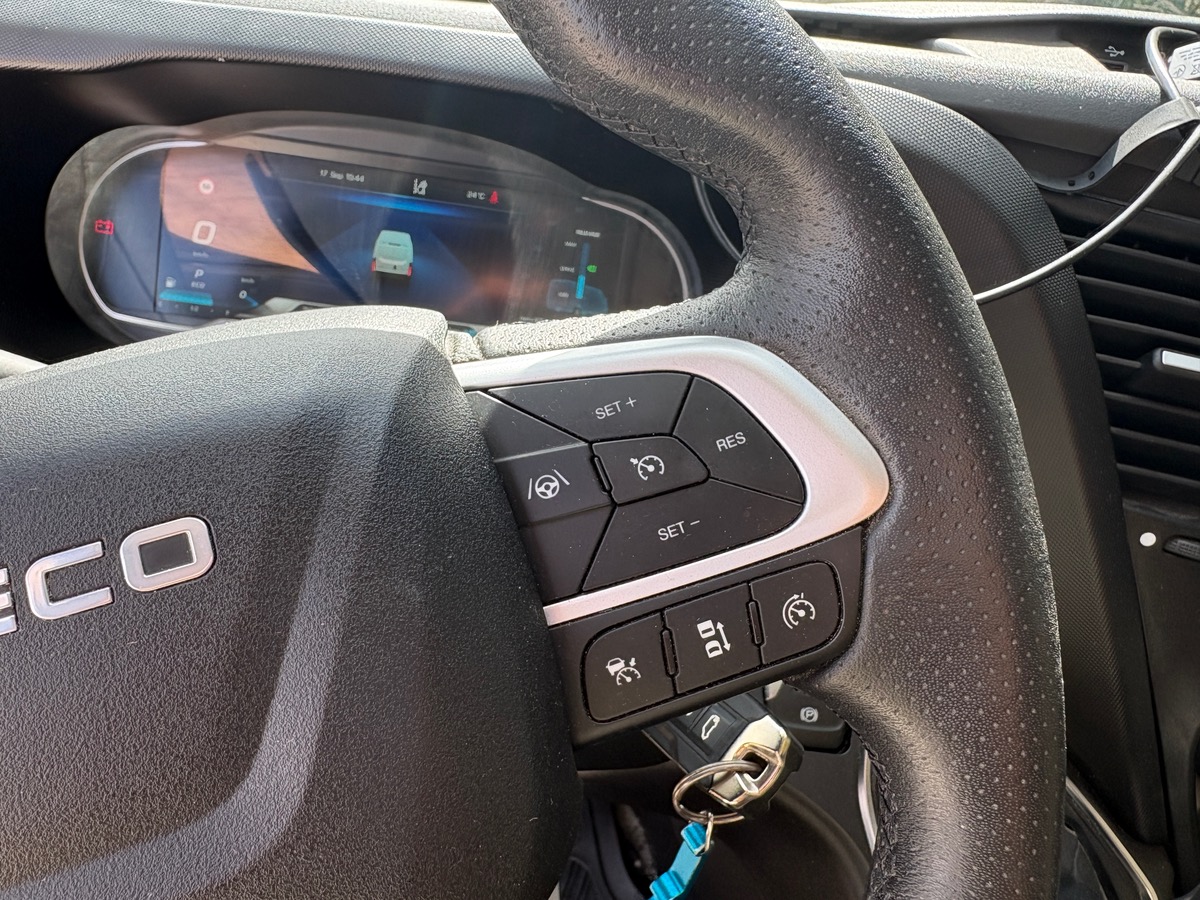 Iveco Daily 35 - 210 CH HI-MATIC -  TVA RECUPERABLE - FULL OPTION