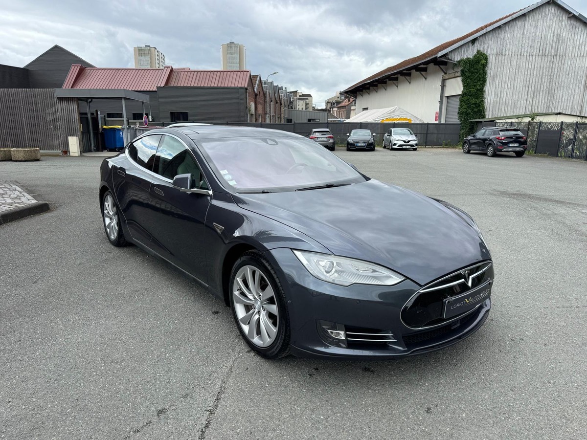 Tesla Model S 85 367CV 7 places - Recharge gratuite à vie