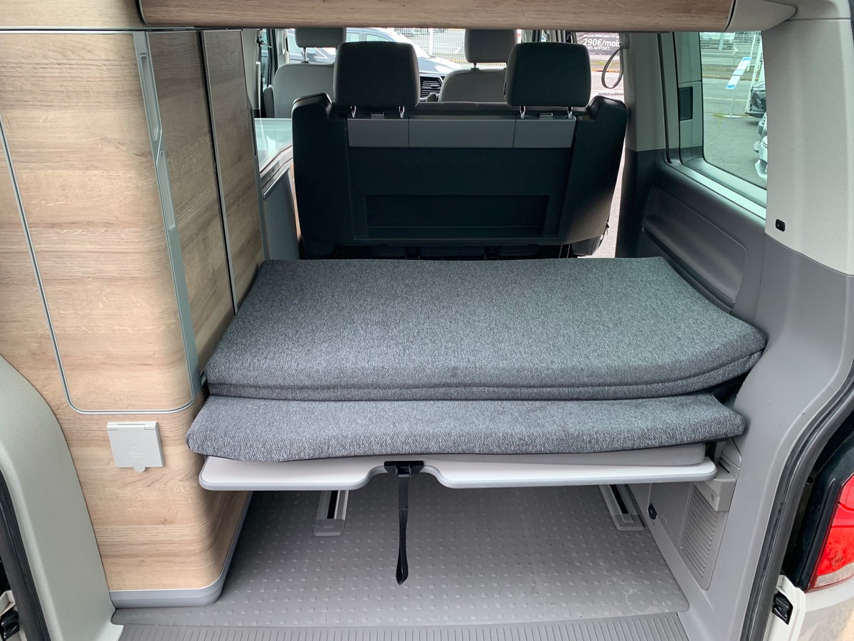 Volkswagen California 150 | COAST | Premiére Main | Attelage | Rallonge lit | Pneus Toutes Saisons