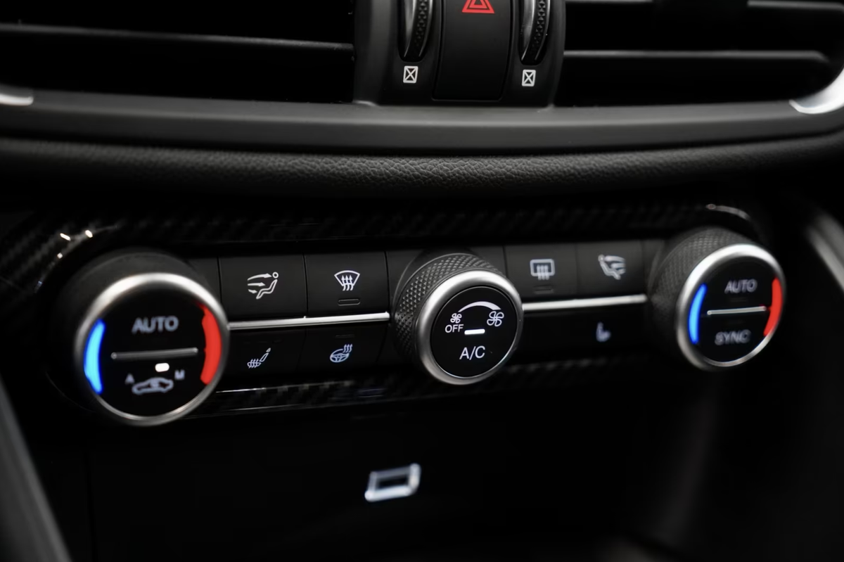 Alfa Romeo Giulia 2.0 TB 280ch Veloce Q4 AT8/Harman-Kardon