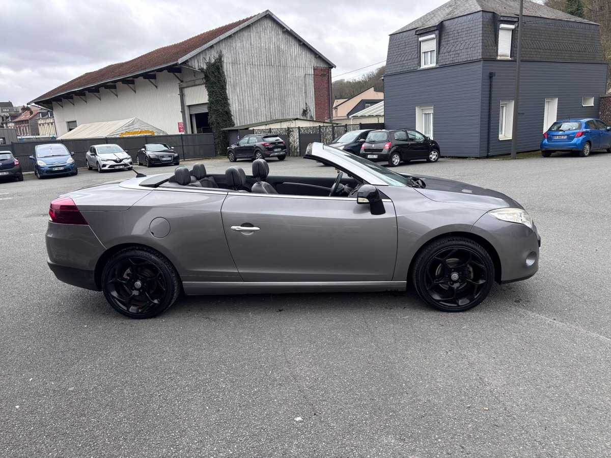 RENAULT Megane III CC 1.5 dCi 110 Dynamique - Révisé - Garantie