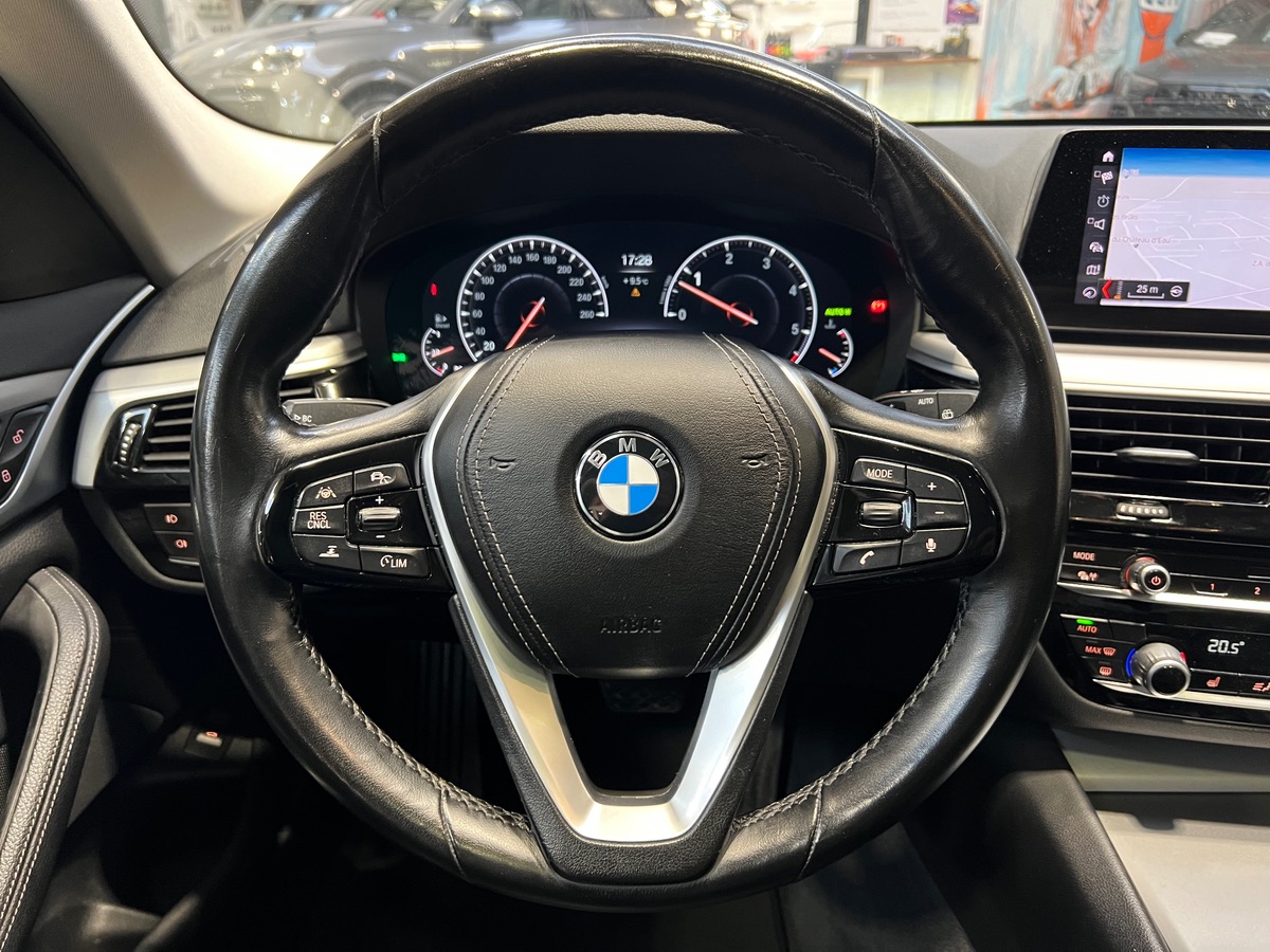 Bmw Série 5 (G31) TOURING xDrive 530D 265 BVA8 LUXURY /Toit pano / Attelage Électrique/