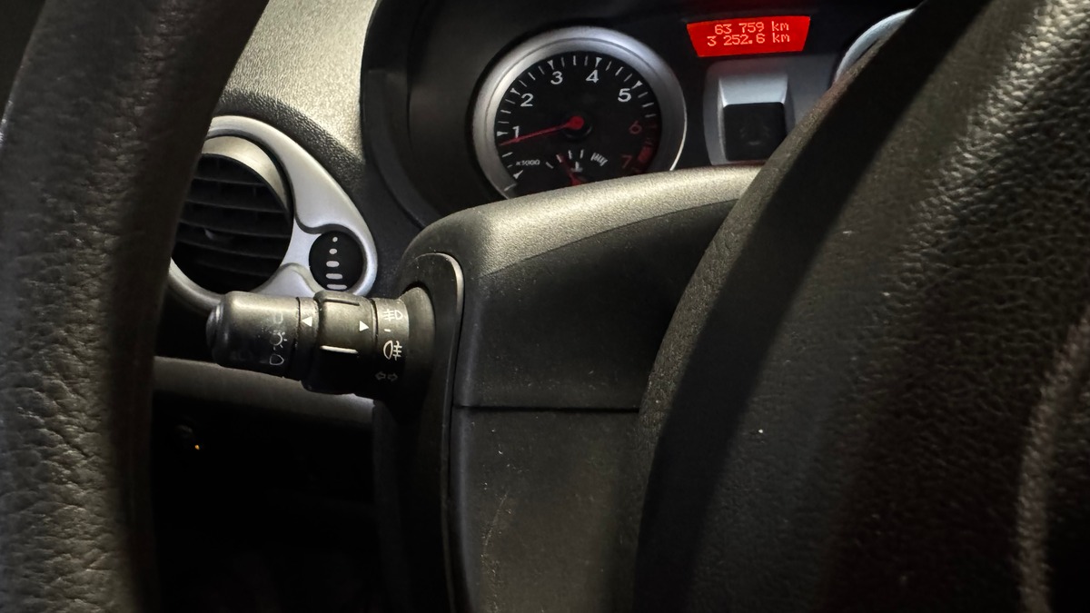 RENAULT Clio III 1.2i 75CH GPL 1ere Main