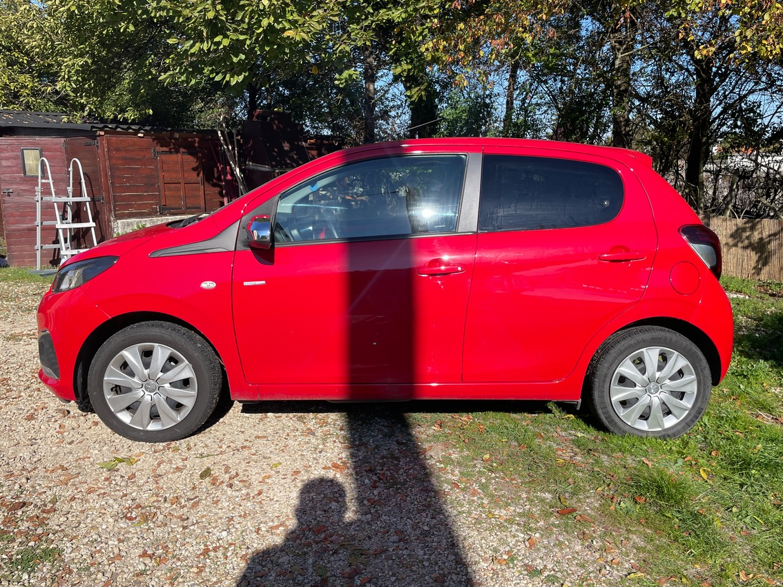 Peugeot 108 1.0 vti 72 ch version STYLE - 1 er main et Historique Complet