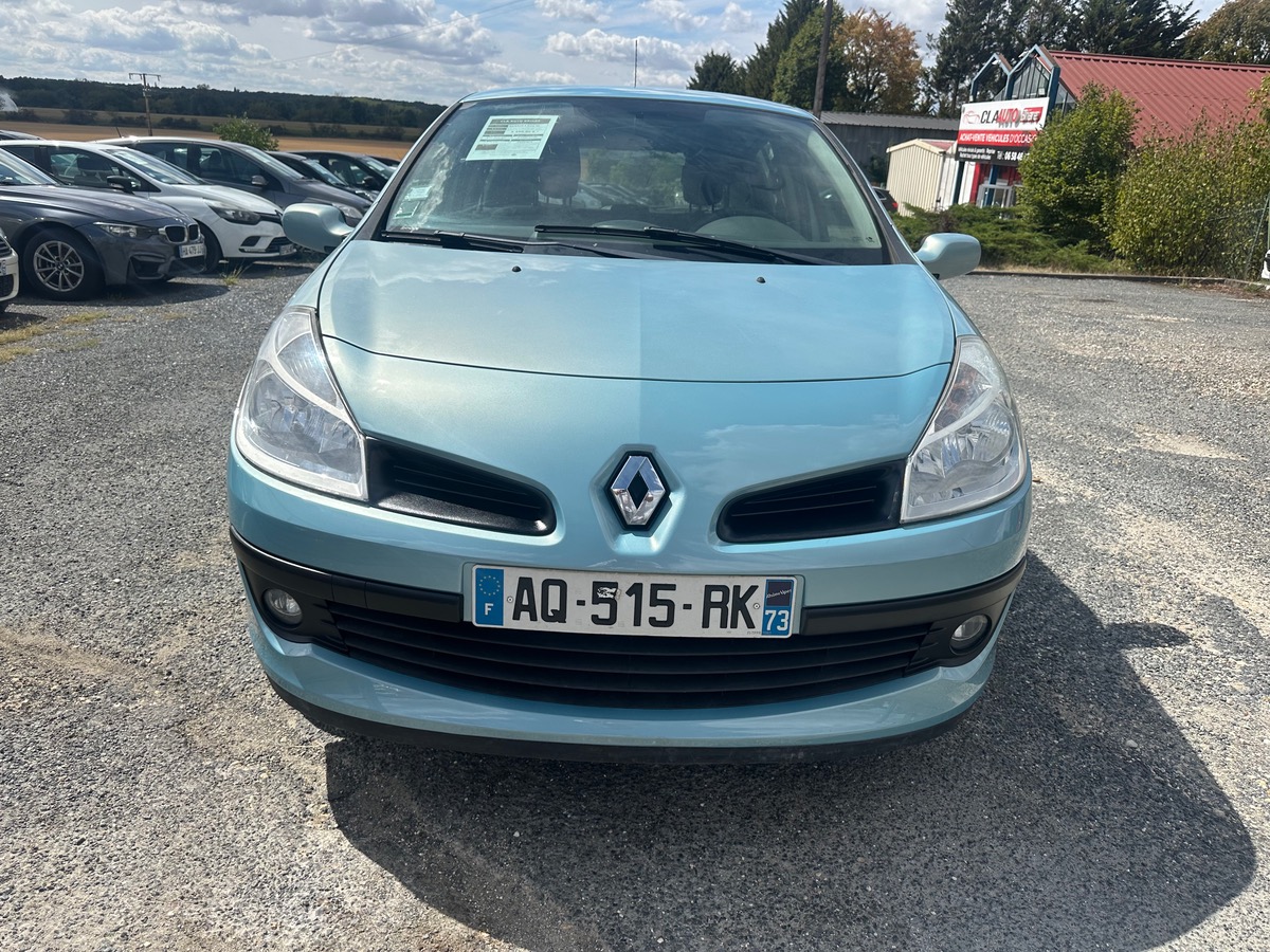 RENAULT Clio III 1.6 16v 110cv boite auto 172075km