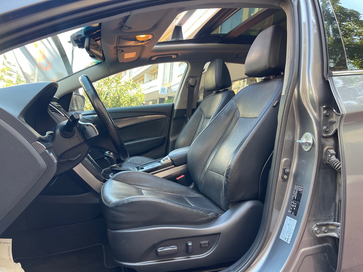Hyundai i40 SW 1.7 CRDI 136 CV / Toit ouvrant / Barre de Toit / Moteur à Chaine