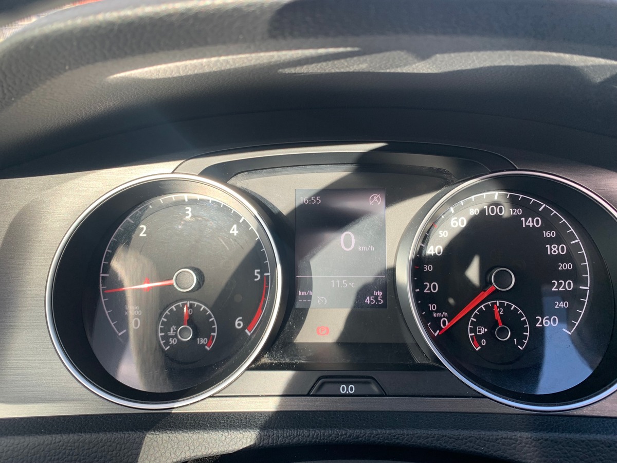 Volkswagen GOLF 7 105 ch | Confortline | Toit ouvrant | Régulateur de vitesse | Radar avant et arriére