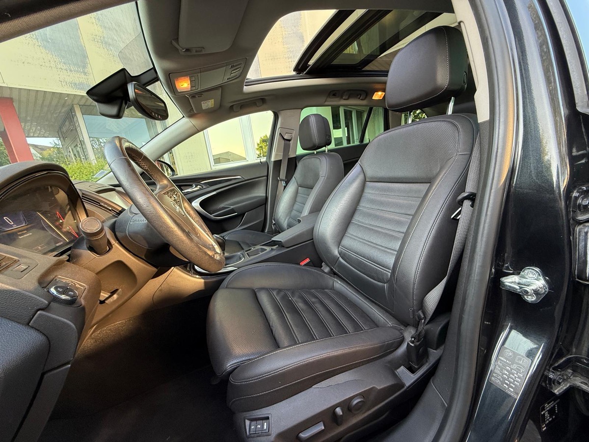 Opel Insigna Sport Tourer Cosmo 1.6 CDTI  136 CV start /stop 