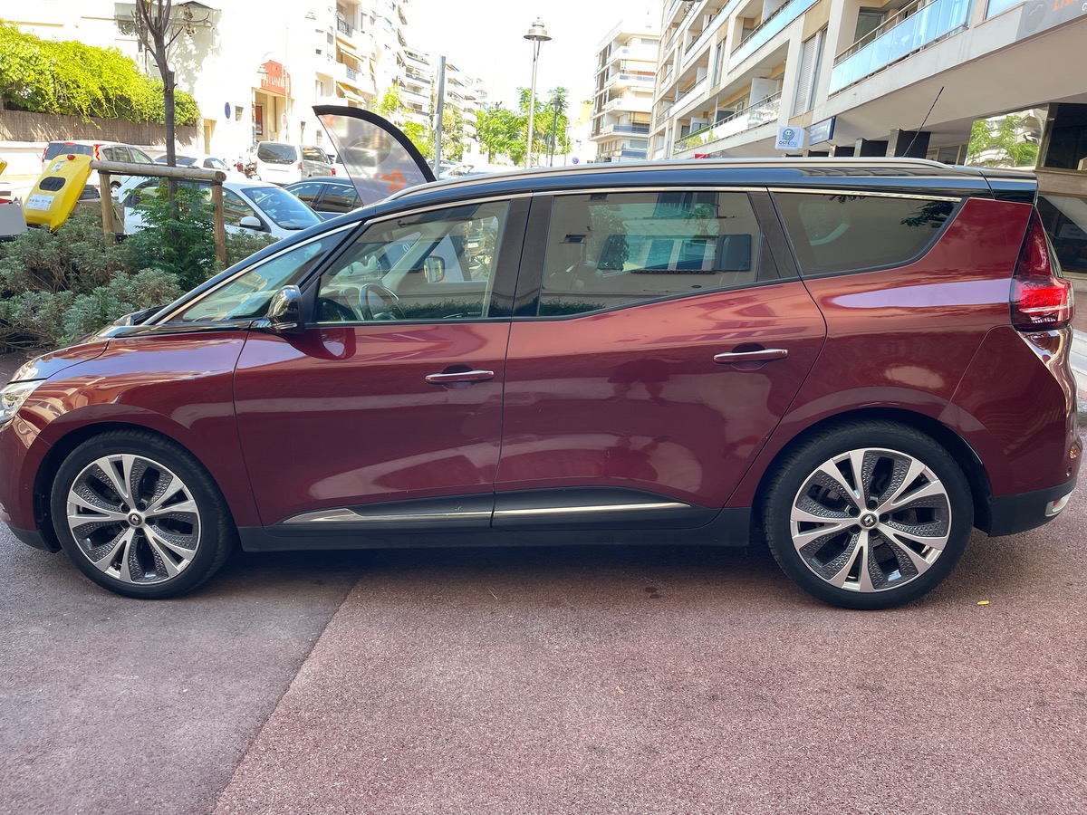 RENAULT Grand Scenic DCI 110 CV Phase 2 / 7 Places / 1er Main / Grand écran