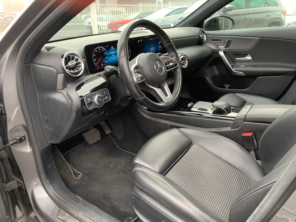 Mercedes-Benz Classe A 116 ch | Progressive line | Pack Sport Black | Pack Premium Plus | Toit pano