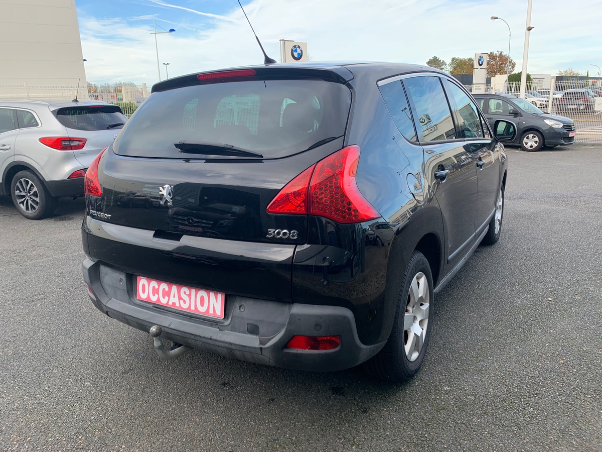 Peugeot 3008 115 ch | GPS | Bluetooth | Régulateur de vitesse | Sièges rang 2 rabattables à plat