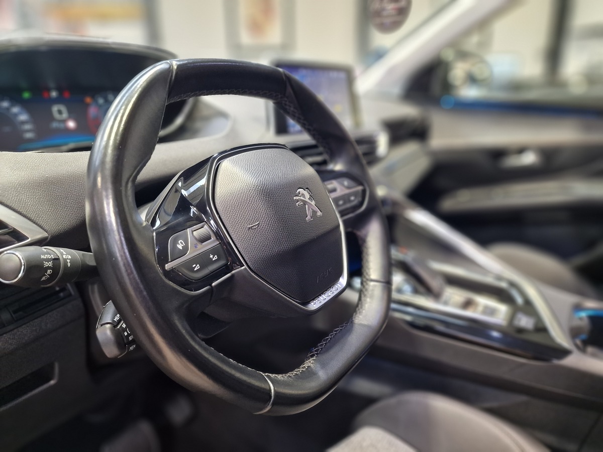 Peugeot 3008 1.2 PURETECH 130 ALLURE / TOIT PANORAMIQUE / COURROIE CHANGEE
