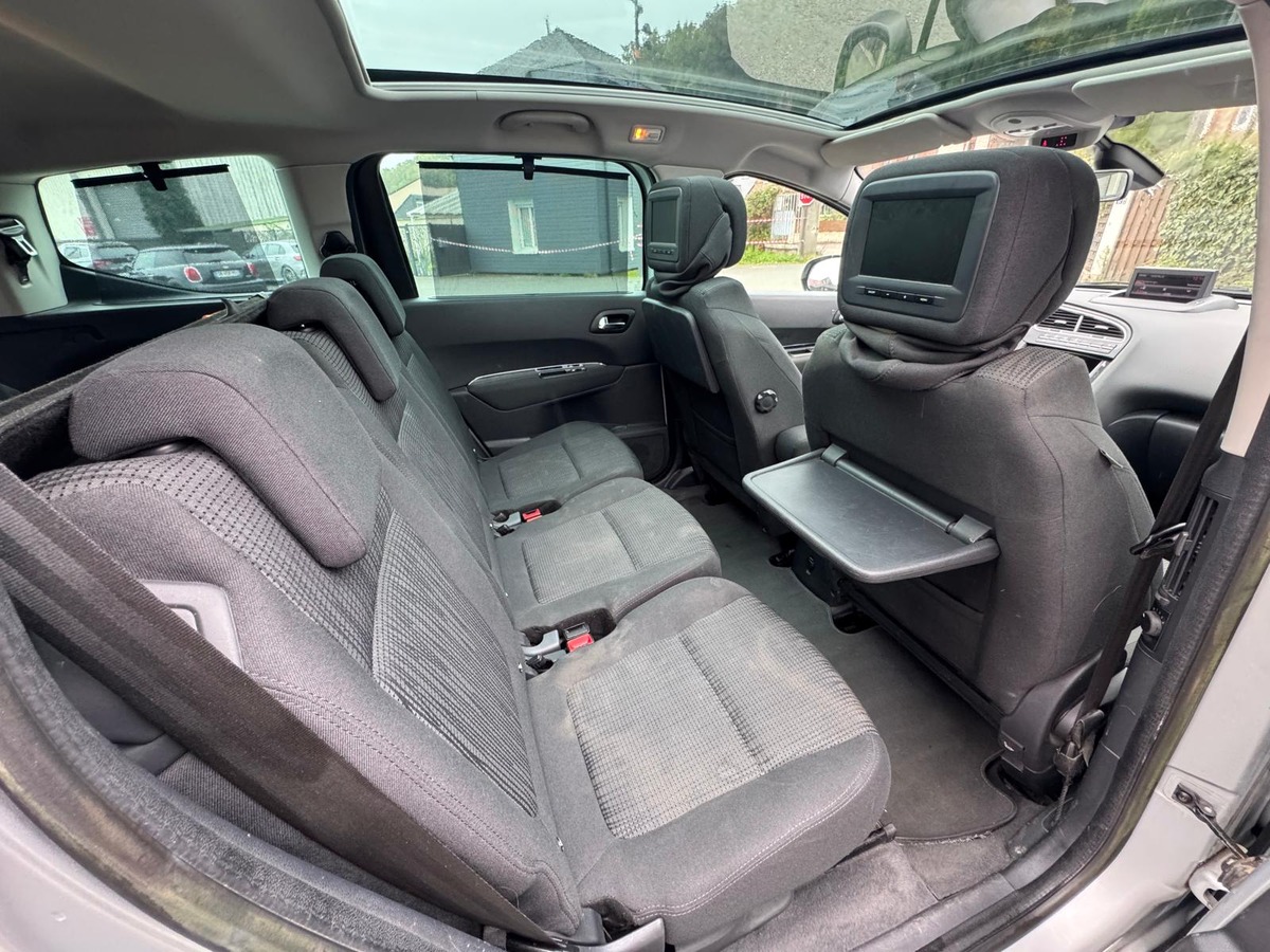 Peugeot 5008 1.6 hdi 110cv 7 places Family - Garantie