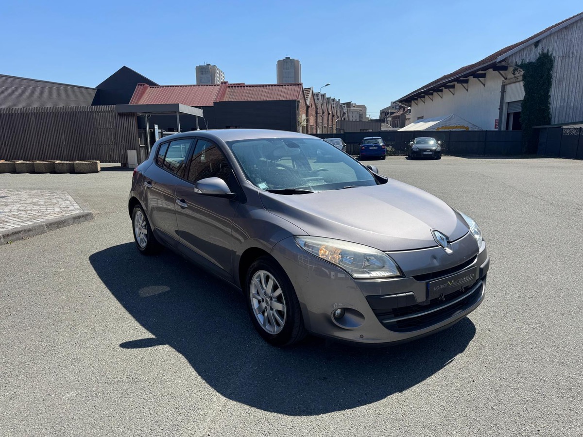 RENAULT Megane 3 2.0 i 16V CVT-BVA 140 Privilège - boite automatique - Garantie