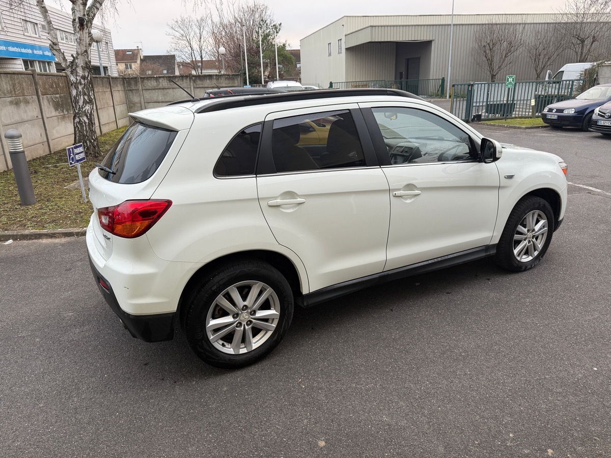 Mitsubishi ASX 1.8 D-ID 150 CV style cuir toit en 4X CBLeut