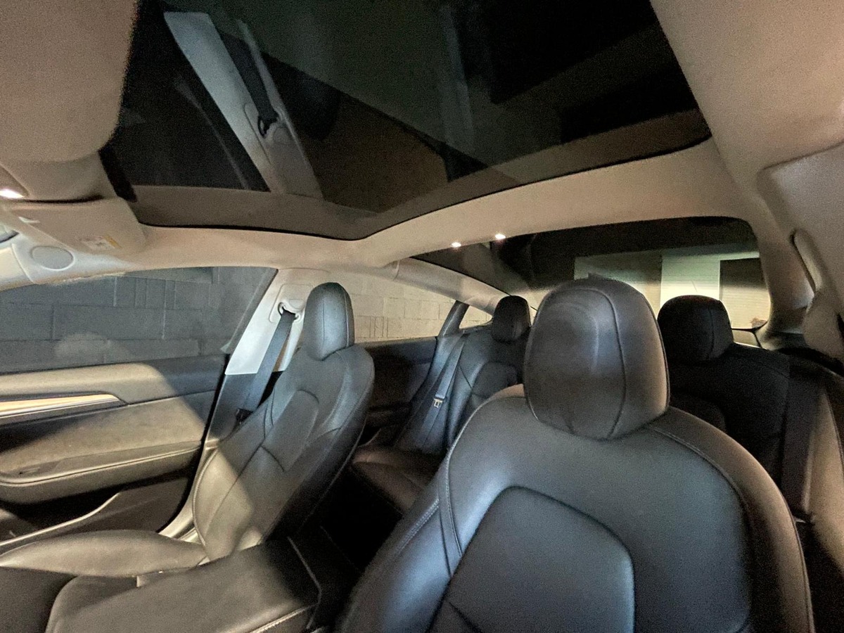 Tesla Model 3 RWD