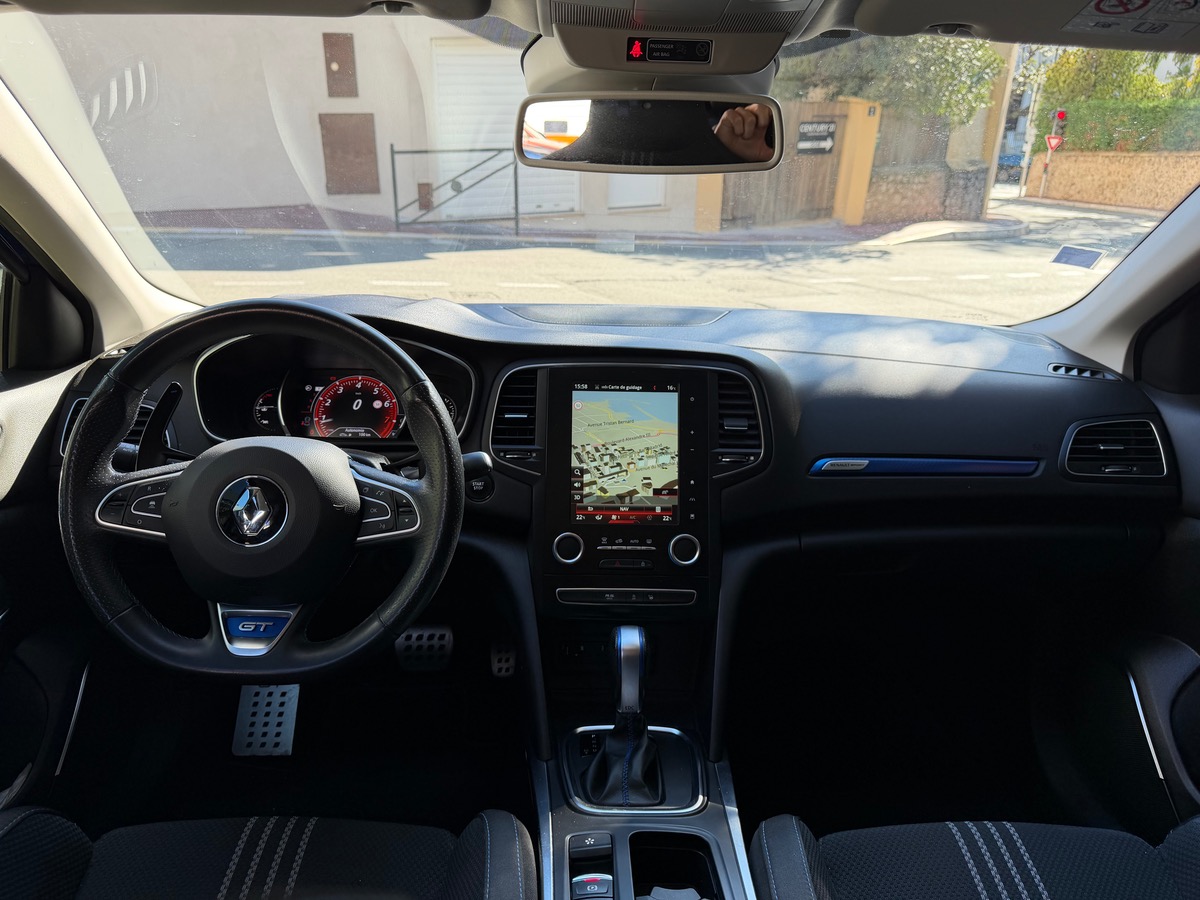 RENAULT Megane GT 1.6 TCE 205 CV 4CONTROL / Ligne D'échappement modifiée / Grand écran / Pack Black